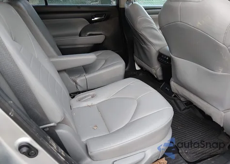 2020 Toyota Highlander Xle из США, поврежденный, VIN 5TDGZRAHXLS026328